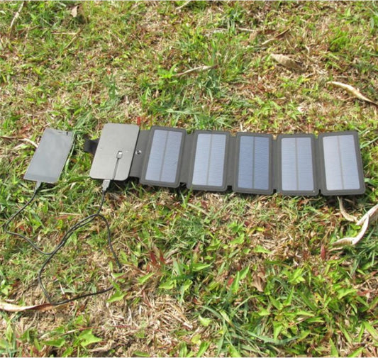 8W Foldable Solar Charger – Outdoor Emergency Power Pack