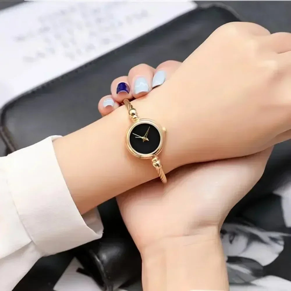 Luxe dameshorloge met gouden armband en quartzhorloge – roestvrij staal, casual armbandstijl